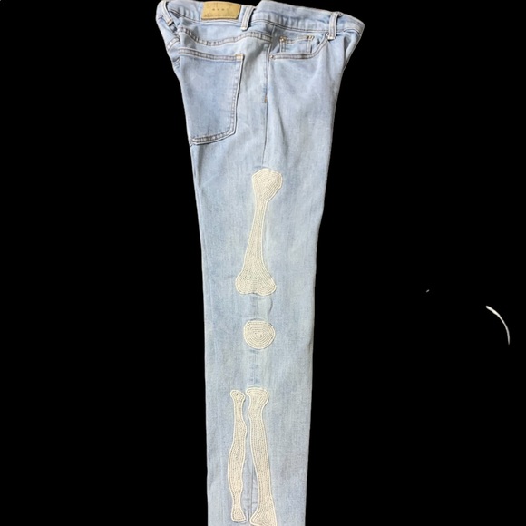 MNML Jeans - Picture 3 of 4